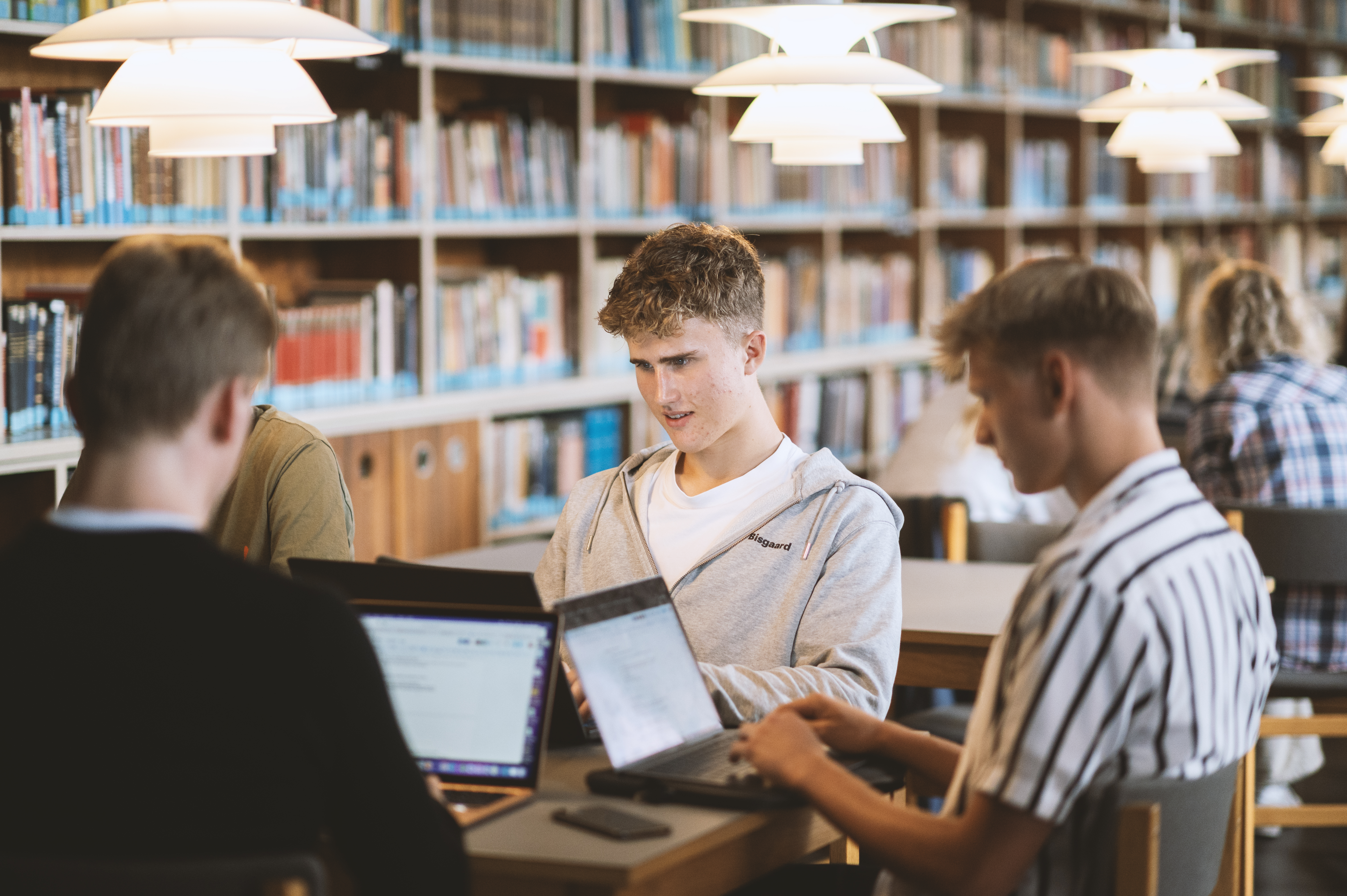 Vib Kat Aug 2023 7695