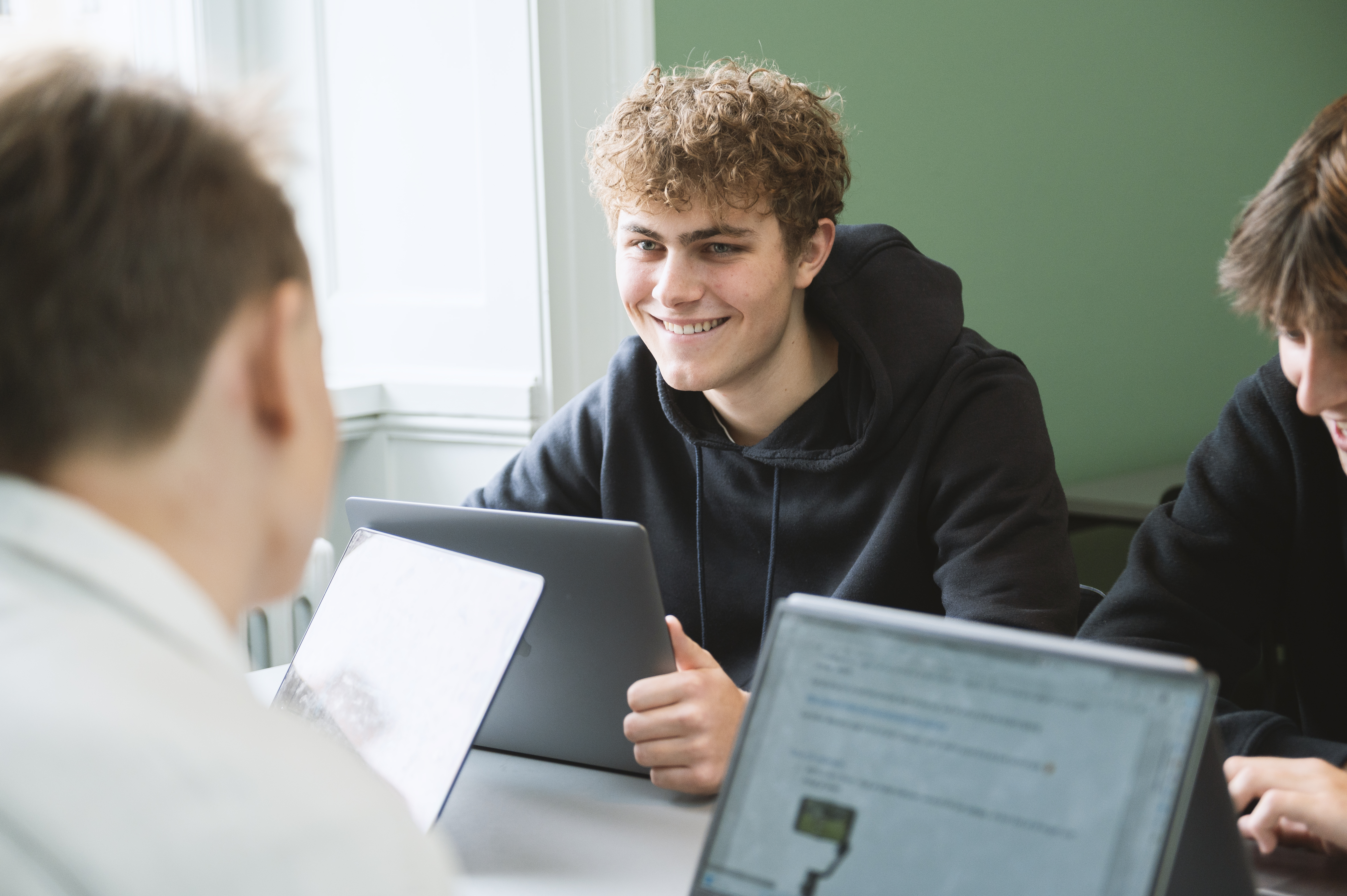 Vib Kat Aug 2023 7088