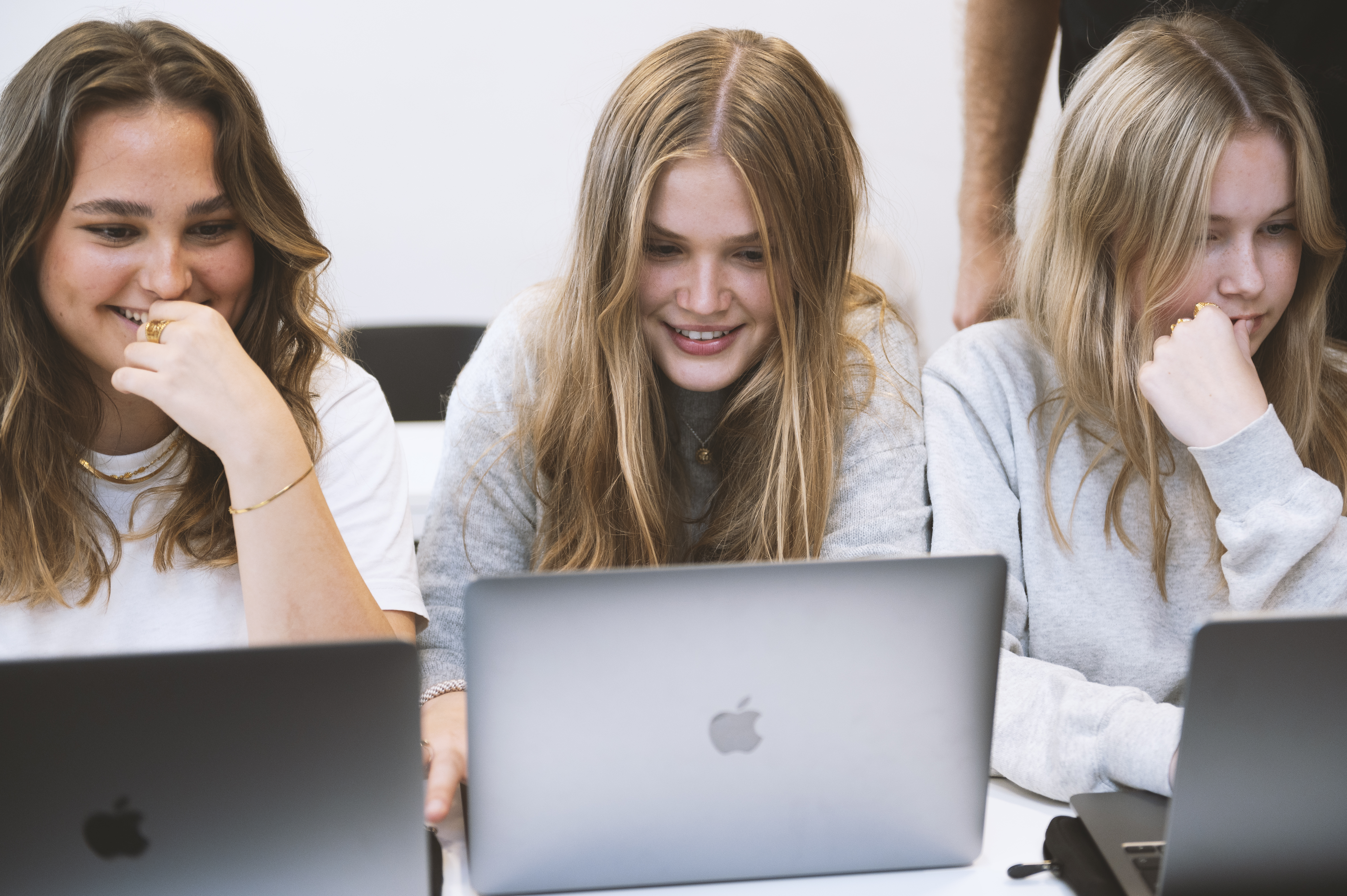 Vib Kat Aug 2023 6936