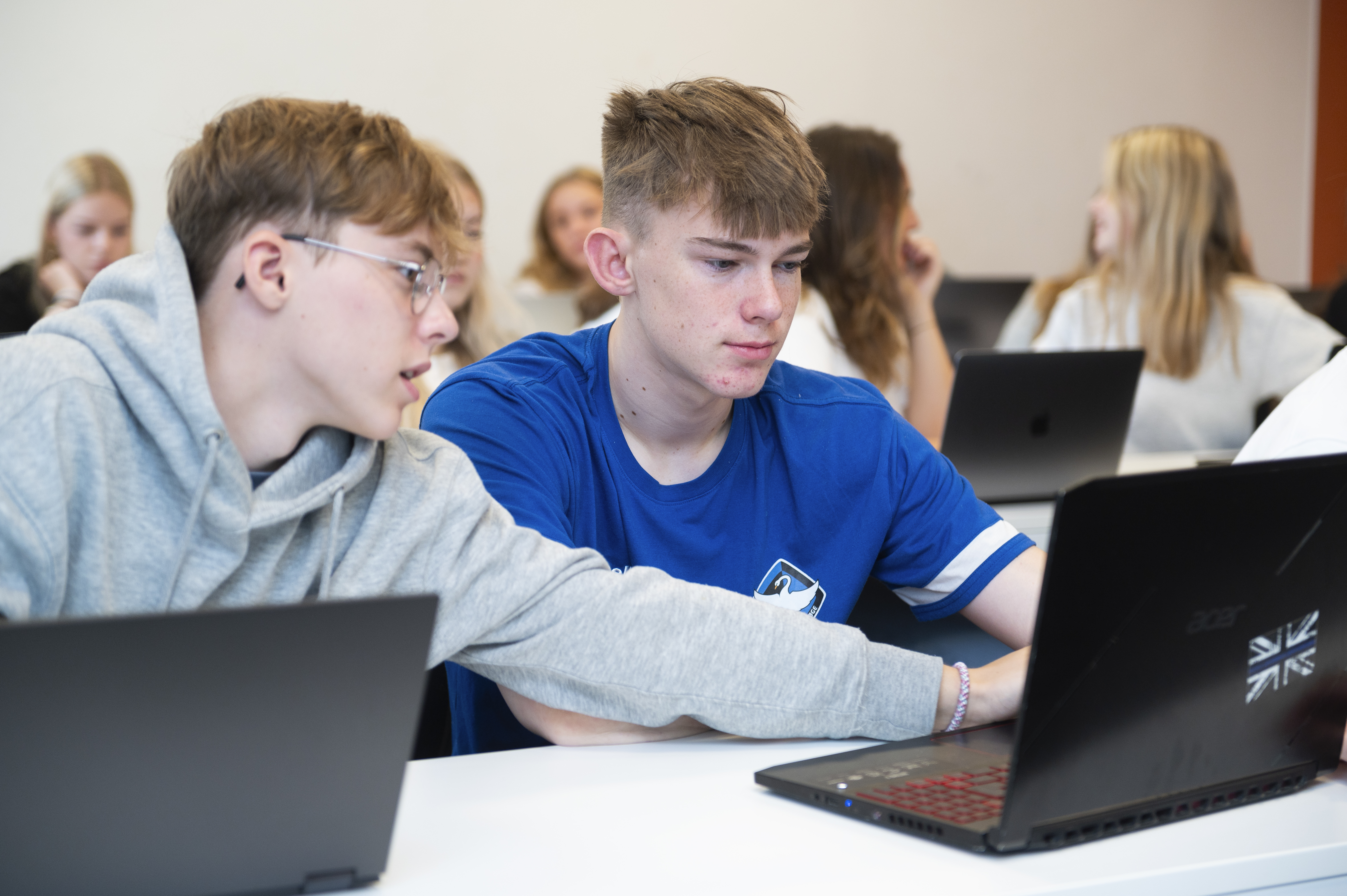 Vib Kat Aug 2023 6883